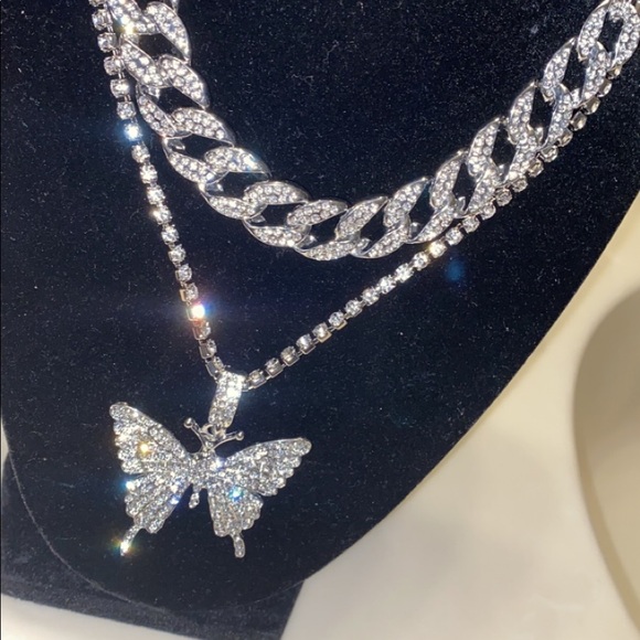 Jewelry - Icy Butterfly choker & necklace set